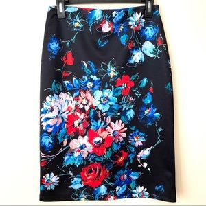 New Betsey Johnson Floral Pencil Skirt, Size 4